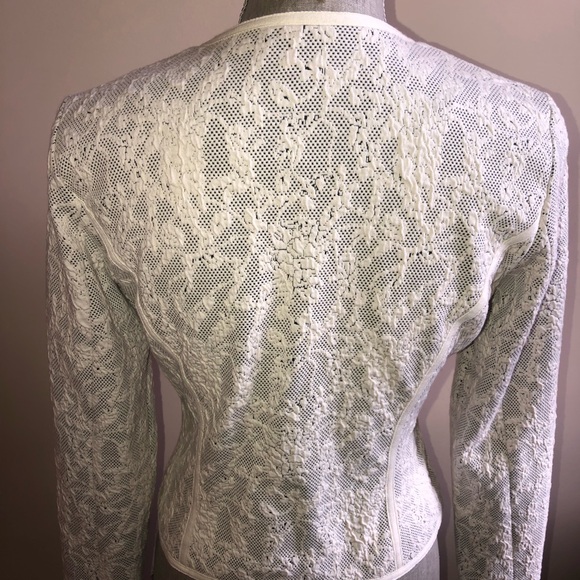 RW & Co Short Blazer - Picture 3 of 9